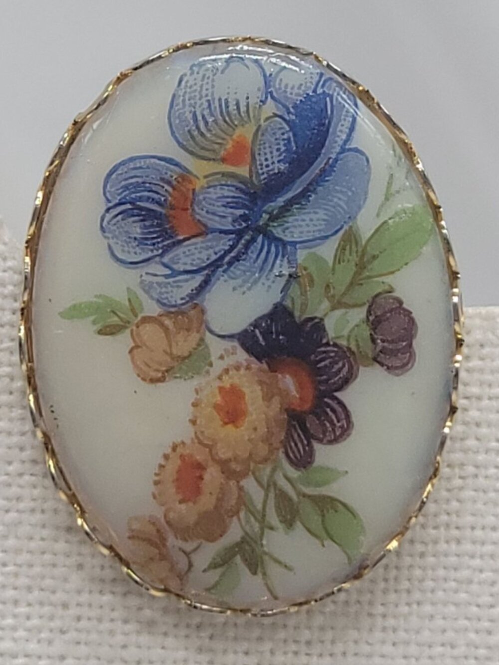 Vtg Floral Porcelain Oval Brooch With Gold-Tone Edging Hand-Painted Design 1.5"